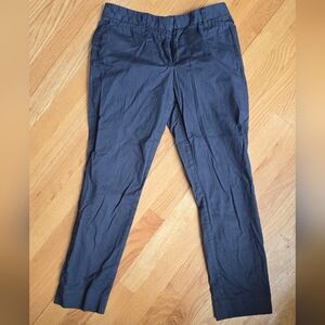 Ladies Gap Slim Cropped Gray Stretch Khakis Size Zero (0)